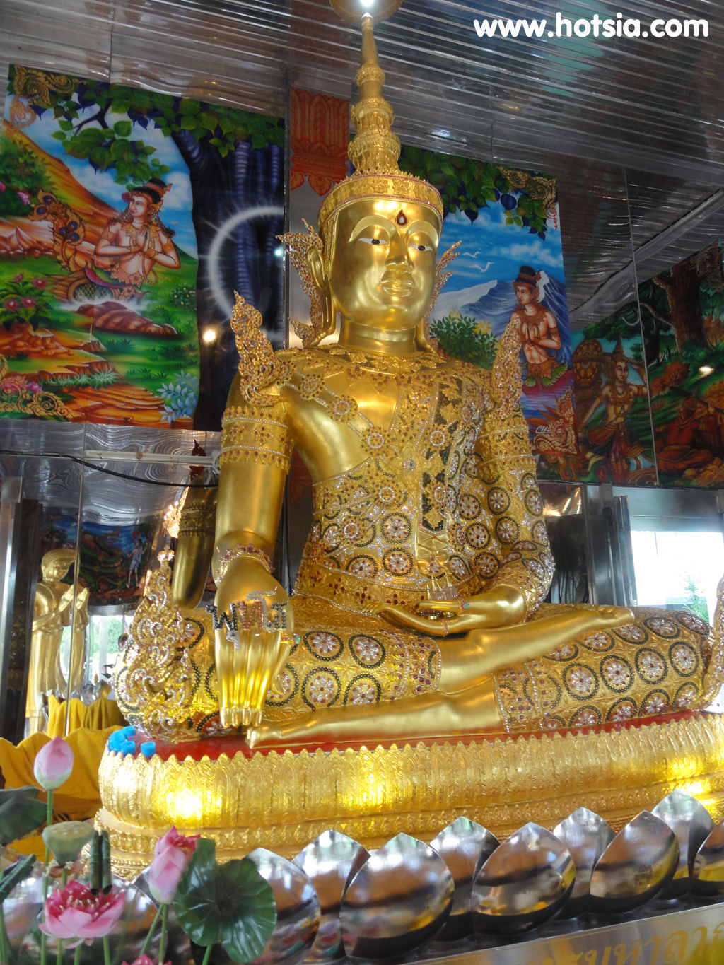 เที่ยวแปดริ้ว โบสถ์สแตนเลสวัดหัวทุ่ง