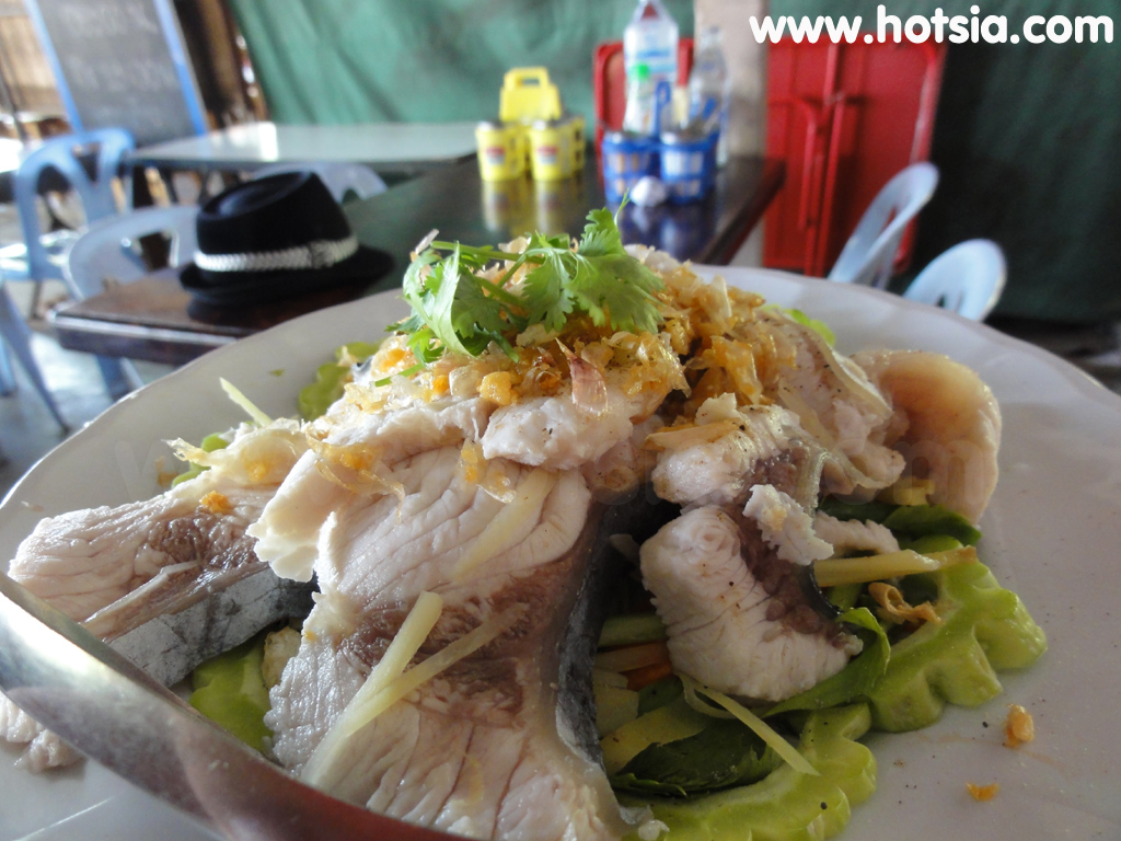 เที่ยวชัยนาท ร้านต้นตะขบ ชัยนาท