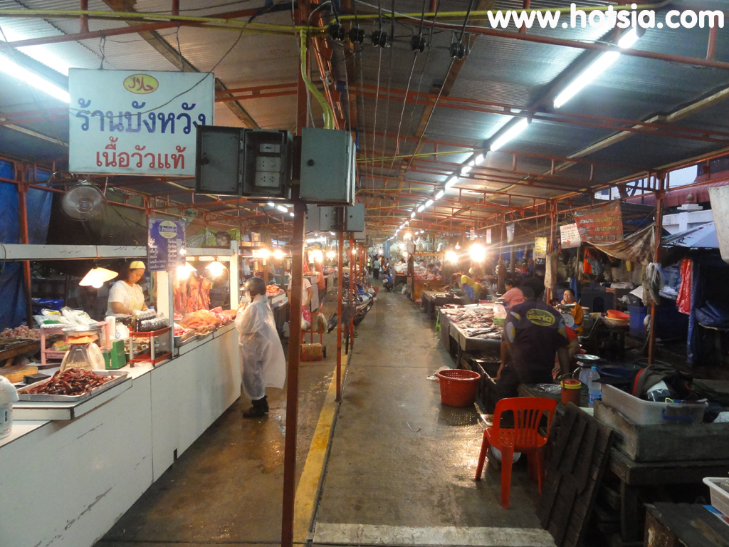 เที่ยวชัยภูมิ ตักบาตรหลวงพ่อวัดผาเกิ้งตลาดเช้าชัยภูมิ