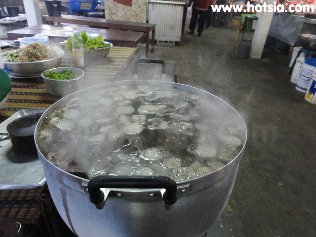 เชียงคาน ข้าวปุ้นน้ำแจ่วเชียงคาน
