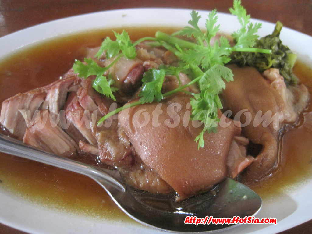 เที่ยวเชียงใหม่ ร้านข้าวขาหมูเชียงดาว ขาหมูเชียงดาว