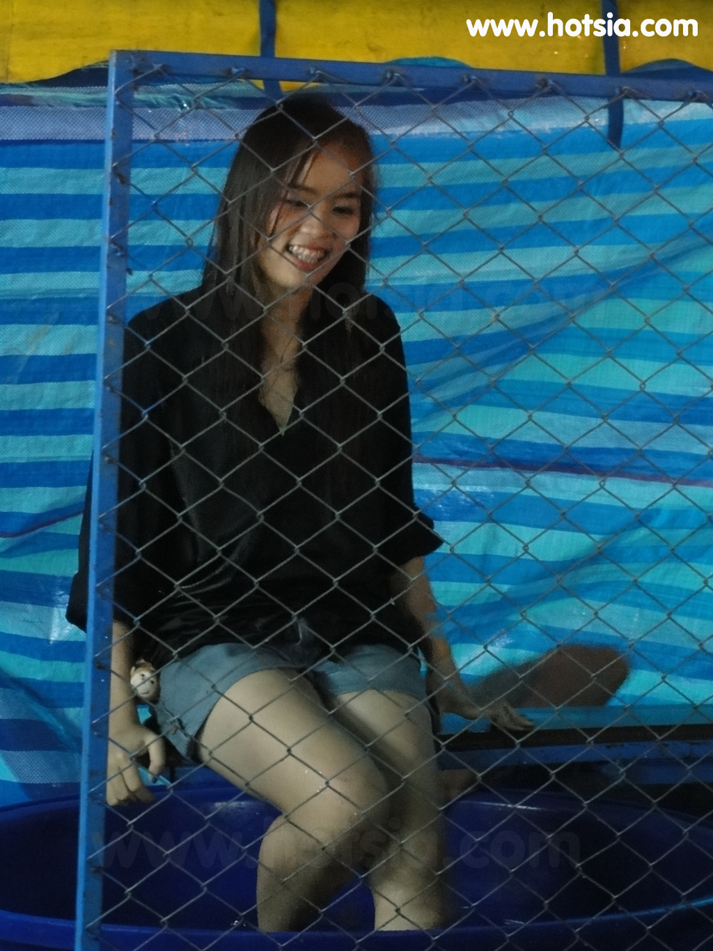 เที่ยวเชียงใหม่ สาวน้อยตกน้ำ