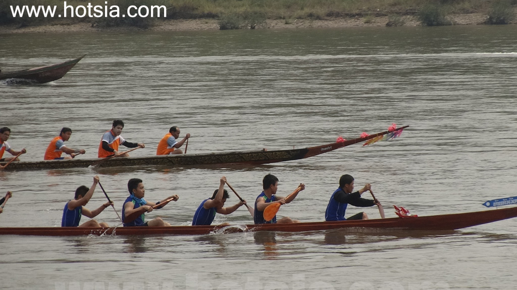 เที่ยวเชียงราย แข่งเรือพายสงกรานต์เชียงของ