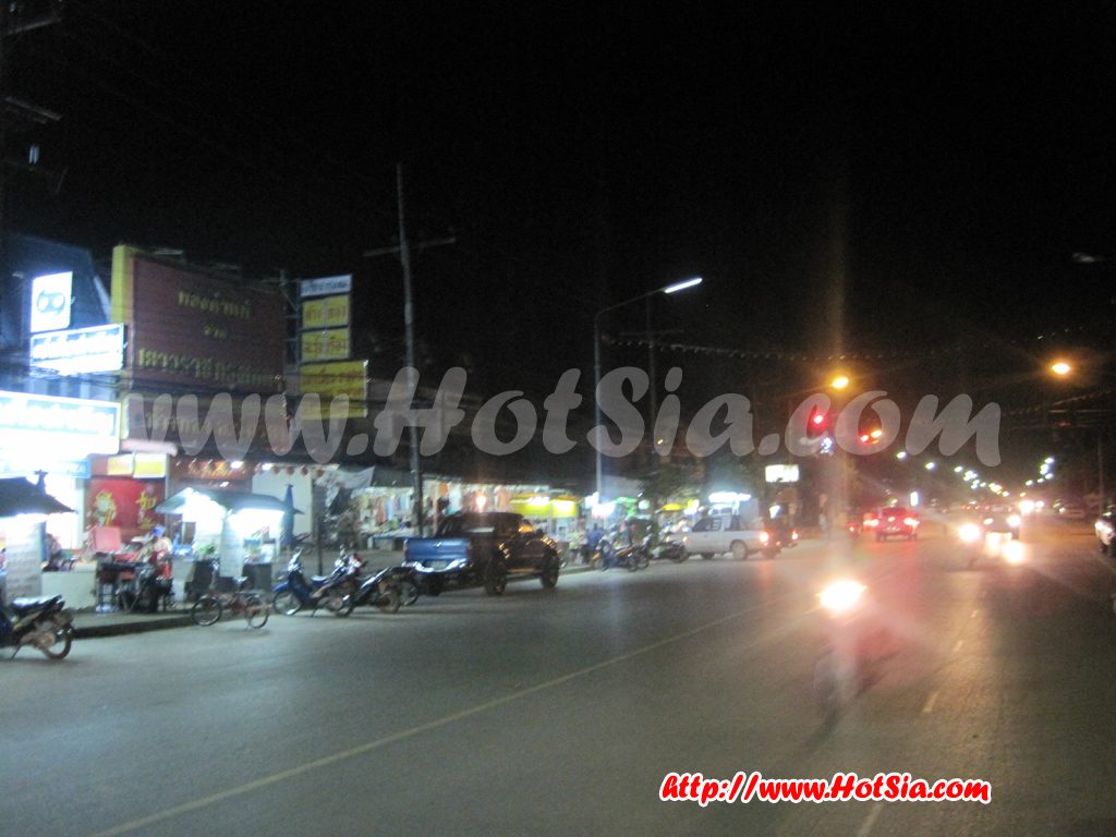 เชียงราย อาหารตามสั่ง จิตรเจ้าเก่า ตลาดโต้รุ่งเชียงแสน อร่อยต่อคิว