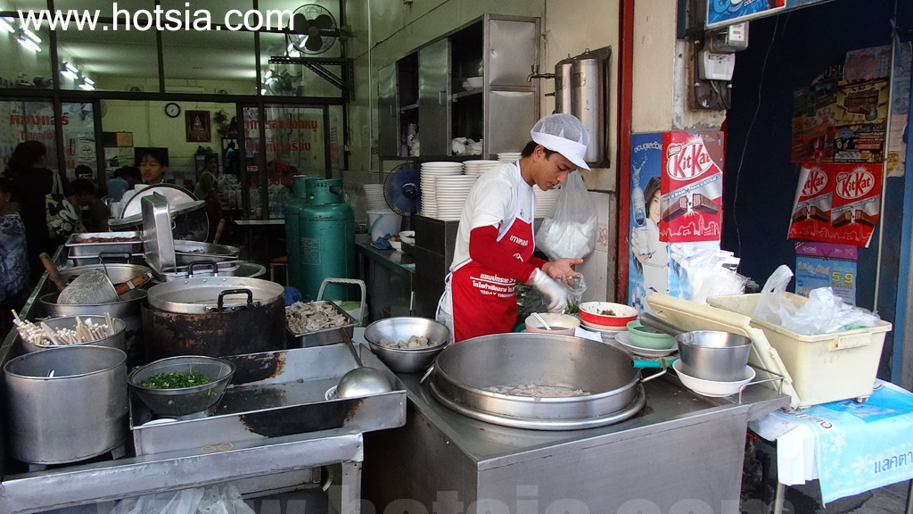 เมืองเชียงราย ต้มเลือดหมูร้านสหรส เมืองเชียงราย