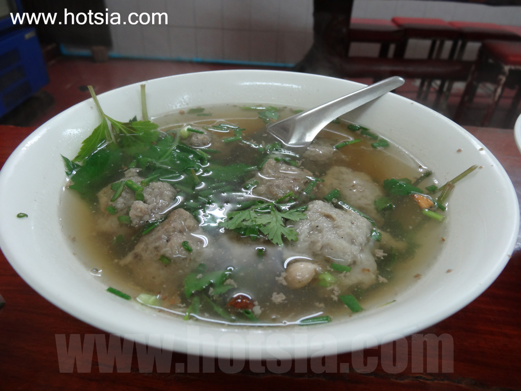 เมืองเชียงราย ต้มเลือดหมูร้านสหรส เมืองเชียงราย