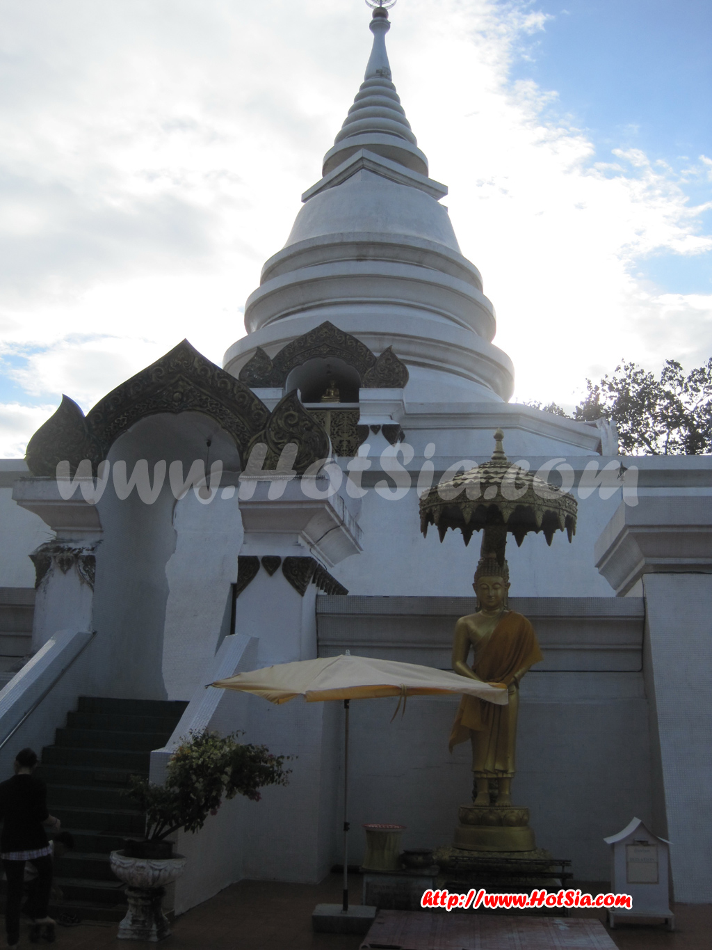 เชียงราย วัดพระธาตุผาเงา เชียงแสน หลวงพ่อผาเงา พระบรมพุทธนิมิตรเจดีย์