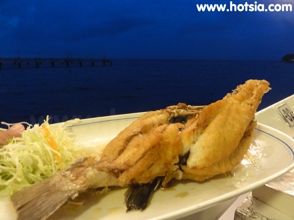 เที่ยวชลบุรี ร้านปะการัง บางแสน
