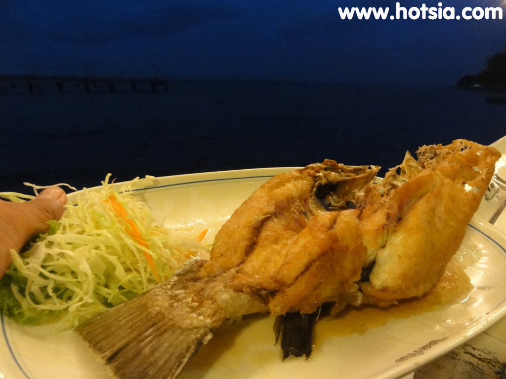 เที่ยวชลบุรี ร้านปะการัง บางแสน