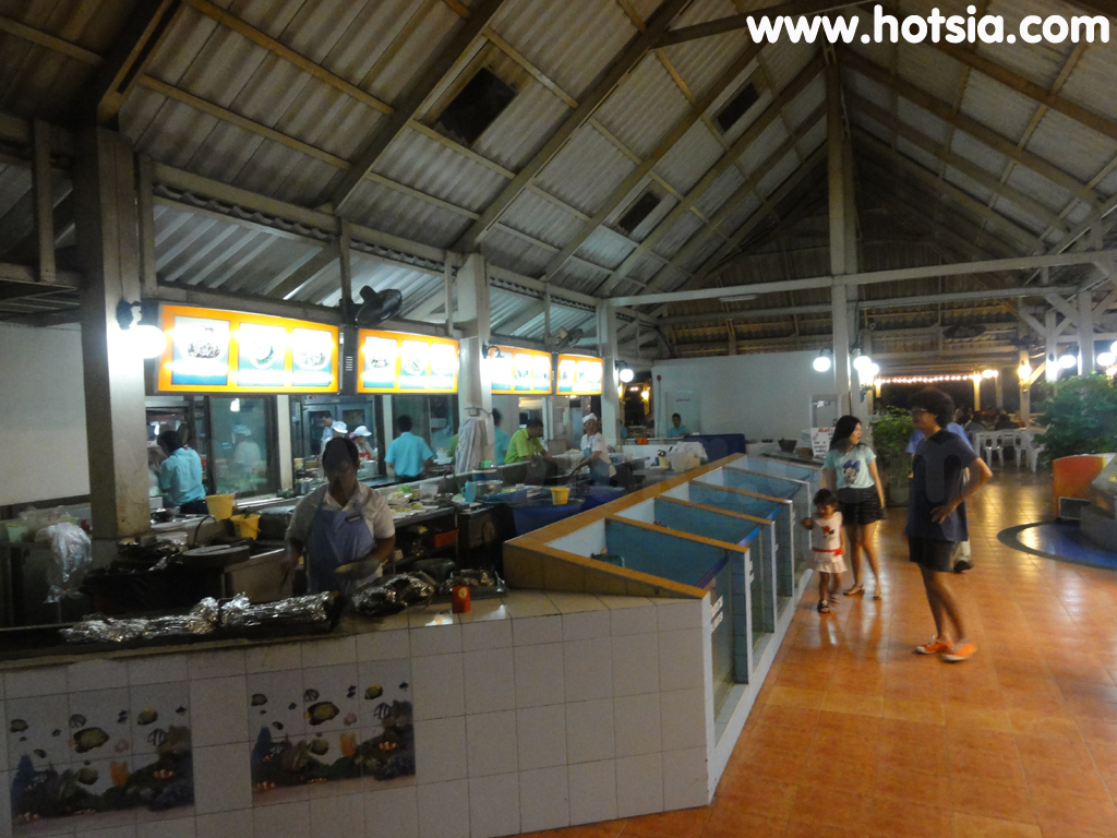 เที่ยวชลบุรี ร้านปะการัง บางแสน