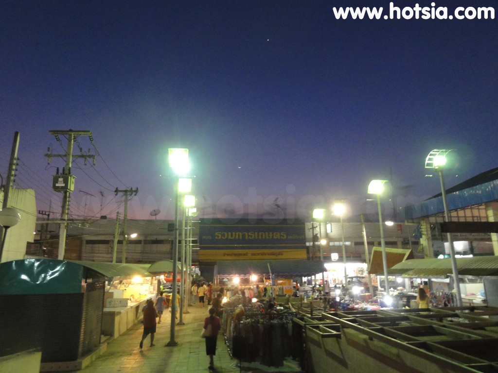 เที่ยวกาฬสินธุ์ ตลาดโต้รุ่ง กาฬสินธุ์