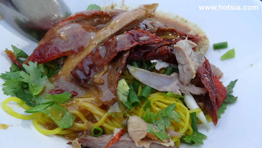 กาญจนบุรี สุดยอดบะหมี่เป็ดย่าง หน้าโรงแรมริเวอร์อินน์