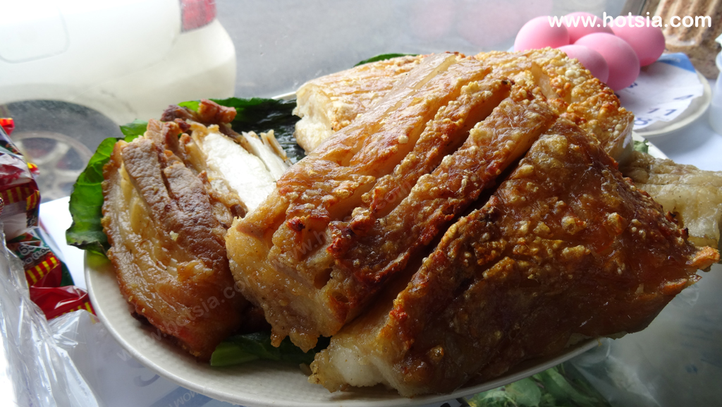 กาญจนบุรี สุดยอดผัดกะเพราทองผาภูมิ