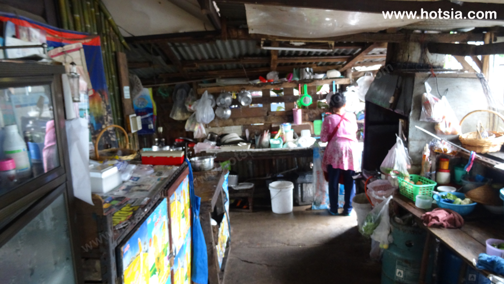 กาญจนบุรี สุดยอดผัดกะเพราทองผาภูมิ
