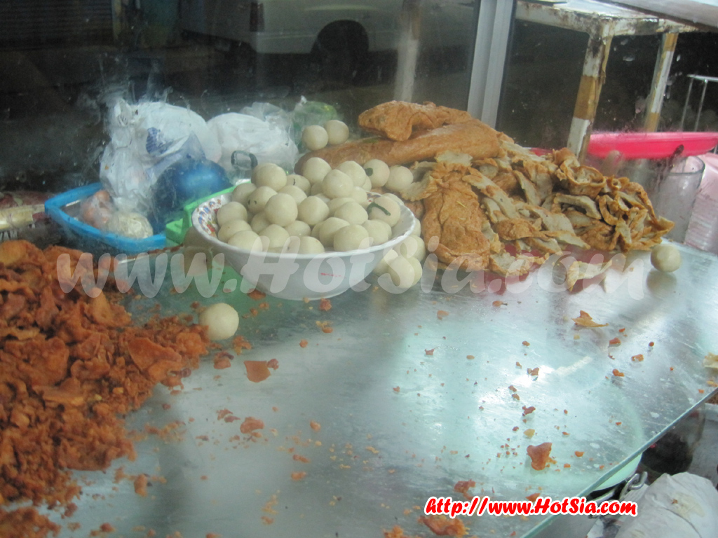 ลำปาง เย็นตาโฟเฮียเชนลำปาง ร้านเย็นตาโฟลำปาง ร้านก๋วยเตี๋ยวลำปาง เย็นตาโฟเฮียแขก