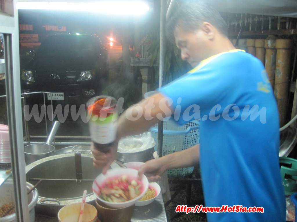 ลำปาง เย็นตาโฟเฮียเชนลำปาง ร้านเย็นตาโฟลำปาง ร้านก๋วยเตี๋ยวลำปาง เย็นตาโฟเฮียแขก