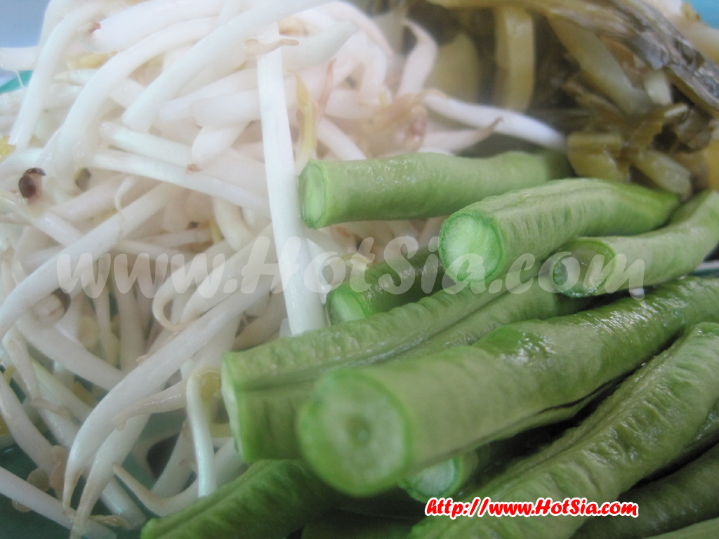 ลำปาง ข้าวกั้นจิ้นหรือข้าวเงี้ยว ร้านขนมจีนน้ำเงี้ยวลำปาง