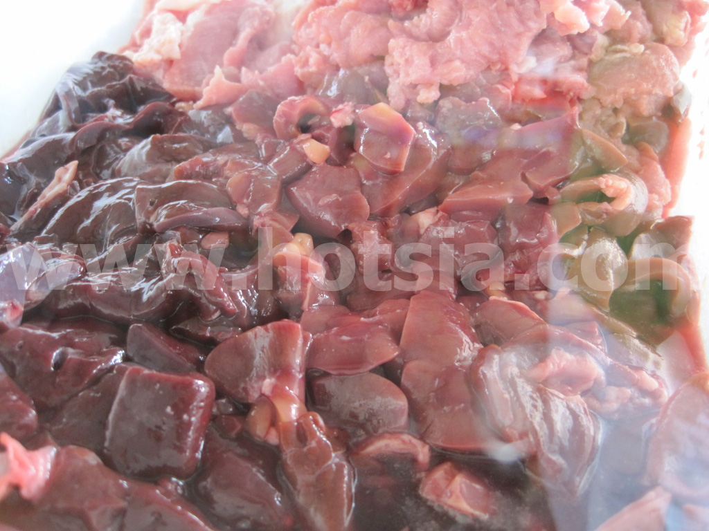 ก๋วยเตี๋ยวเครื่องในควายลวกครูฐมลำปาง