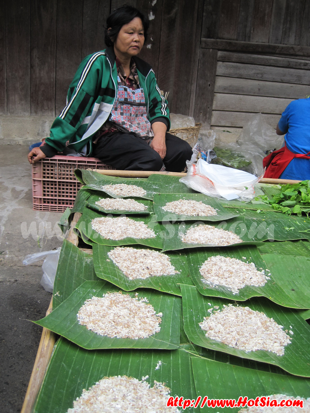 ลำปาง ตลาดเช้าชาวลำปาง กาดเก้าจาว กาแฟโบราณไข่ลวก