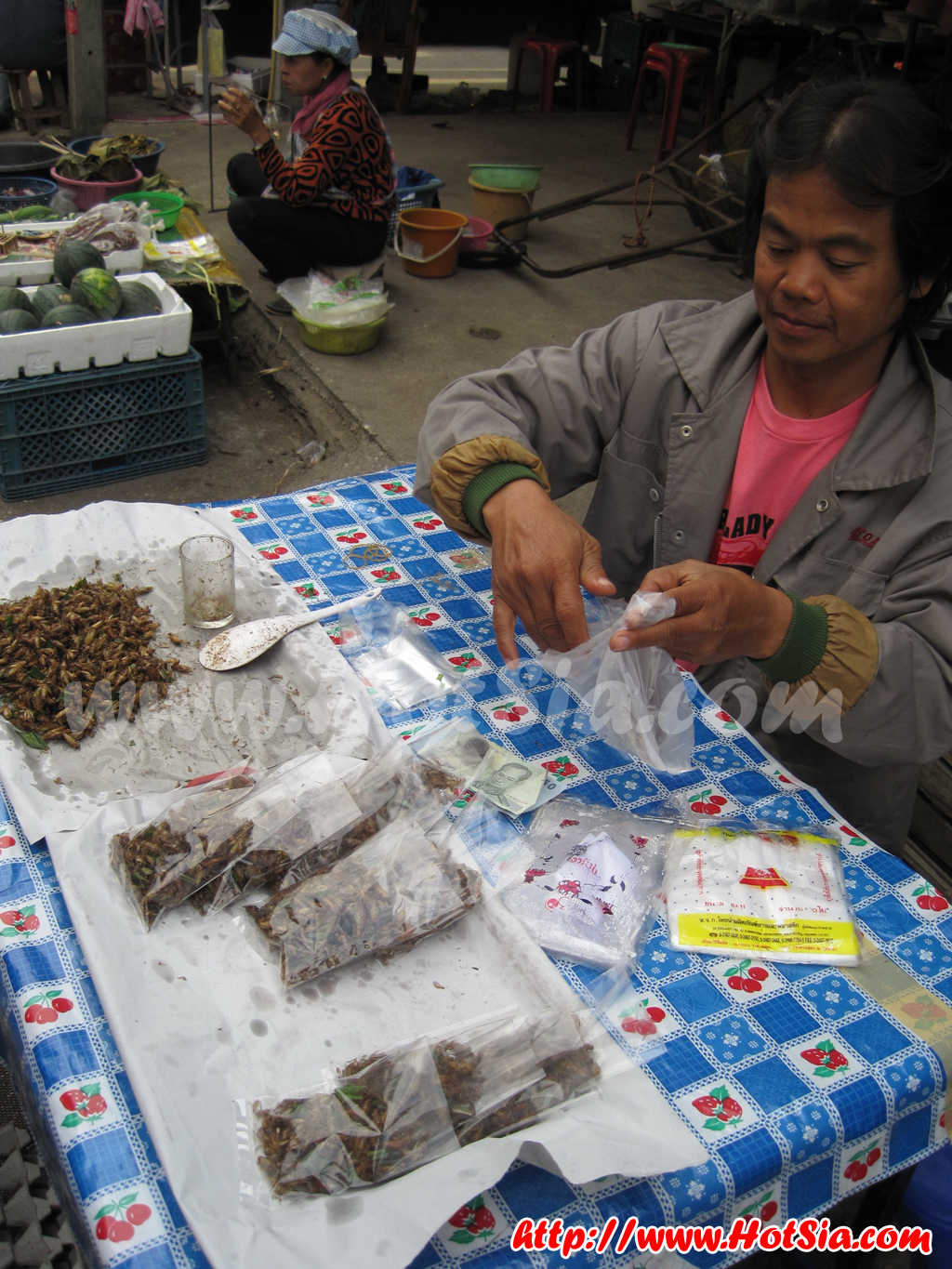 ลำปาง ตลาดเช้าชาวลำปาง กาดเก้าจาว กาแฟโบราณไข่ลวก