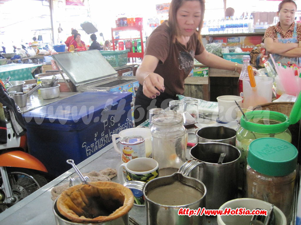 ลำปาง ตลาดเช้าชาวลำปาง กาดเก้าจาว กาแฟโบราณไข่ลวก