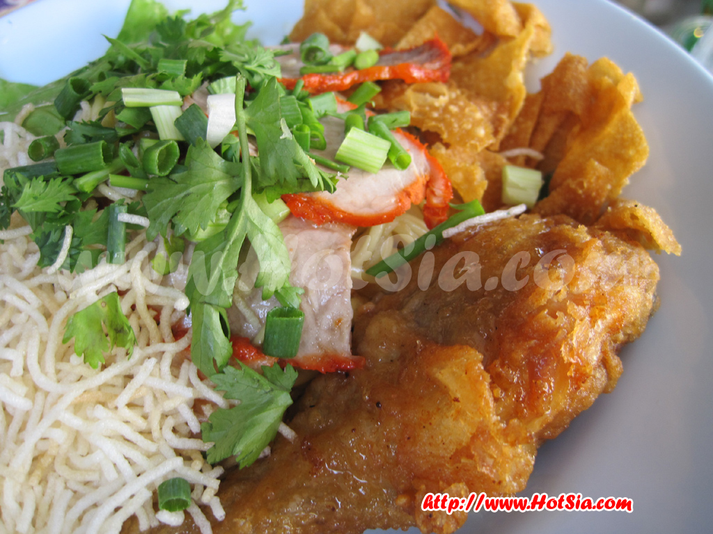 ลำปาง บะหมี่น่องไก่ลำปาง ร้านอัสวินชวนชิม