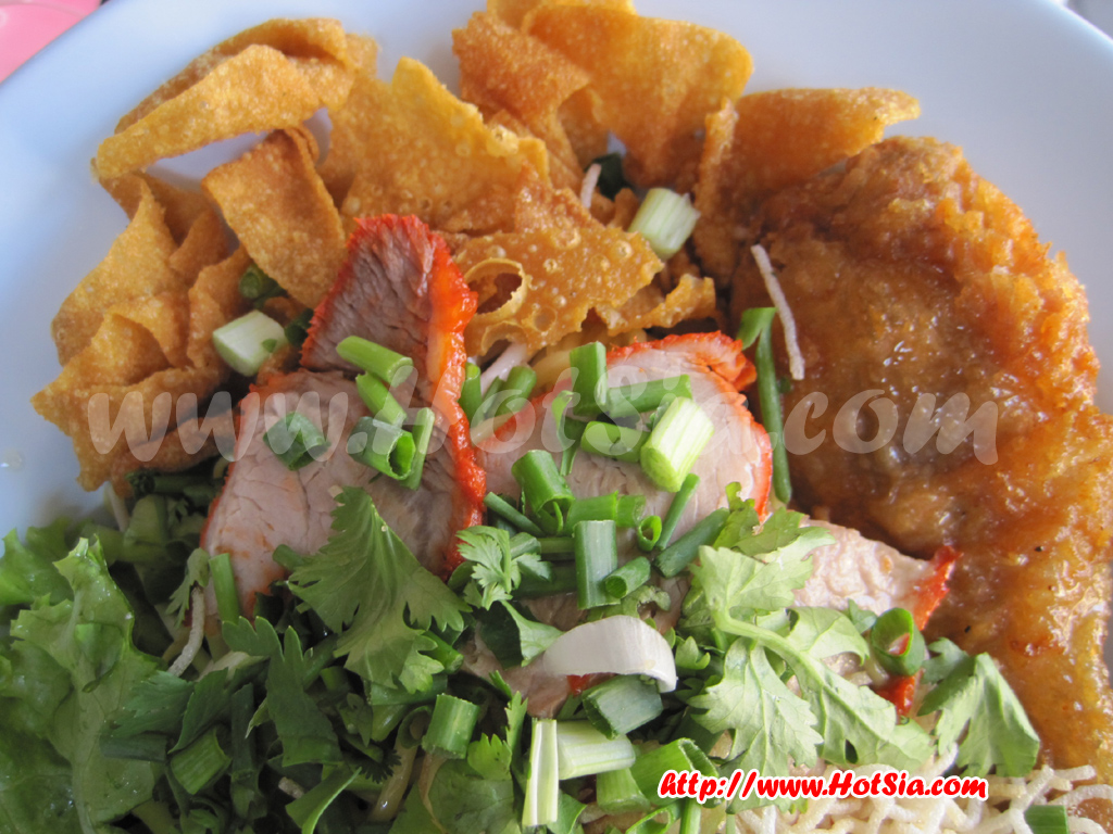 ลำปาง บะหมี่น่องไก่ลำปาง ร้านอัสวินชวนชิม