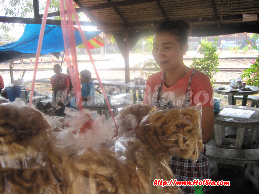 ลำปาง ส้มตำป้าขัน ส้มตำยายขัน ลำปาง ตำปูปลาร้า ตำมะม่วง ข้างสถานีรถไฟ ลำปาง