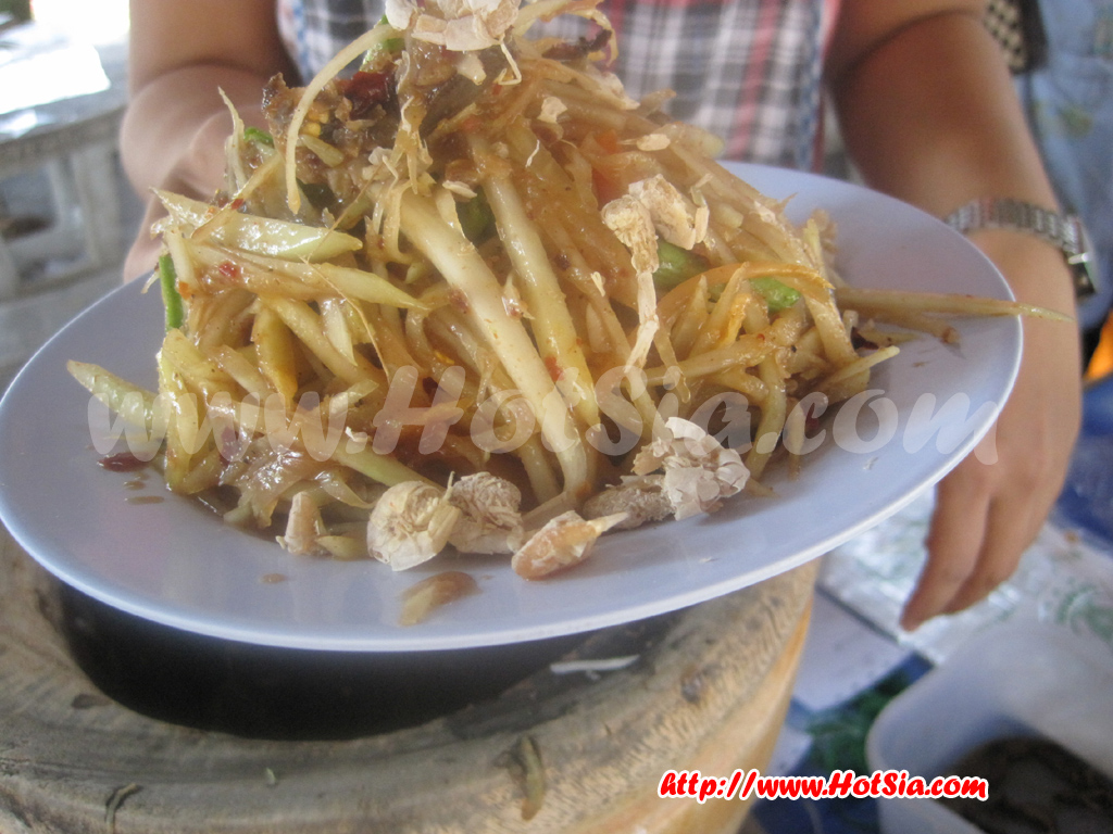 ลำปาง ส้มตำป้าขัน ส้มตำยายขัน ลำปาง ตำปูปลาร้า ตำมะม่วง ข้างสถานีรถไฟ ลำปาง