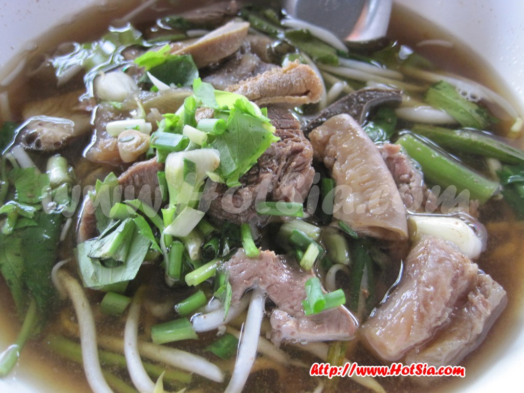 เที่ยวลำพูน ก๋วยเตี๋ยวเนื้อชัยรสเด็ดลำพูน