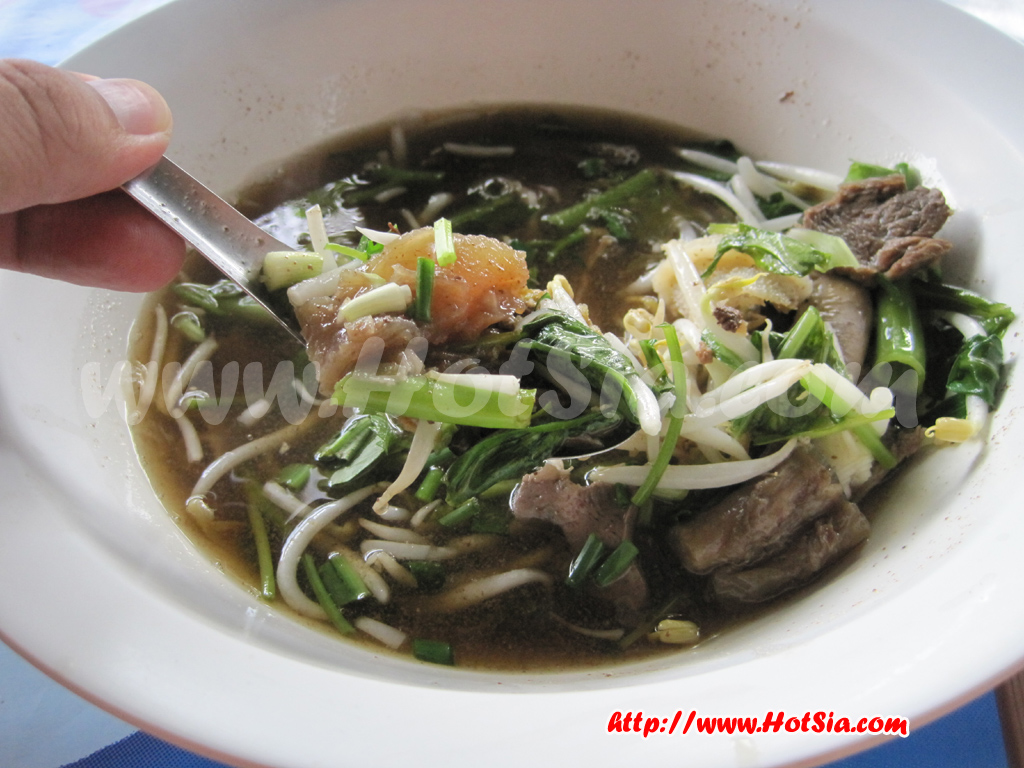 เที่ยวลำพูน ก๋วยเตี๋ยวเนื้อชัยรสเด็ดลำพูน