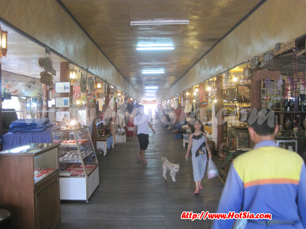 เที่ยวลำพูน กาดขั๋วมุงลำพูน
