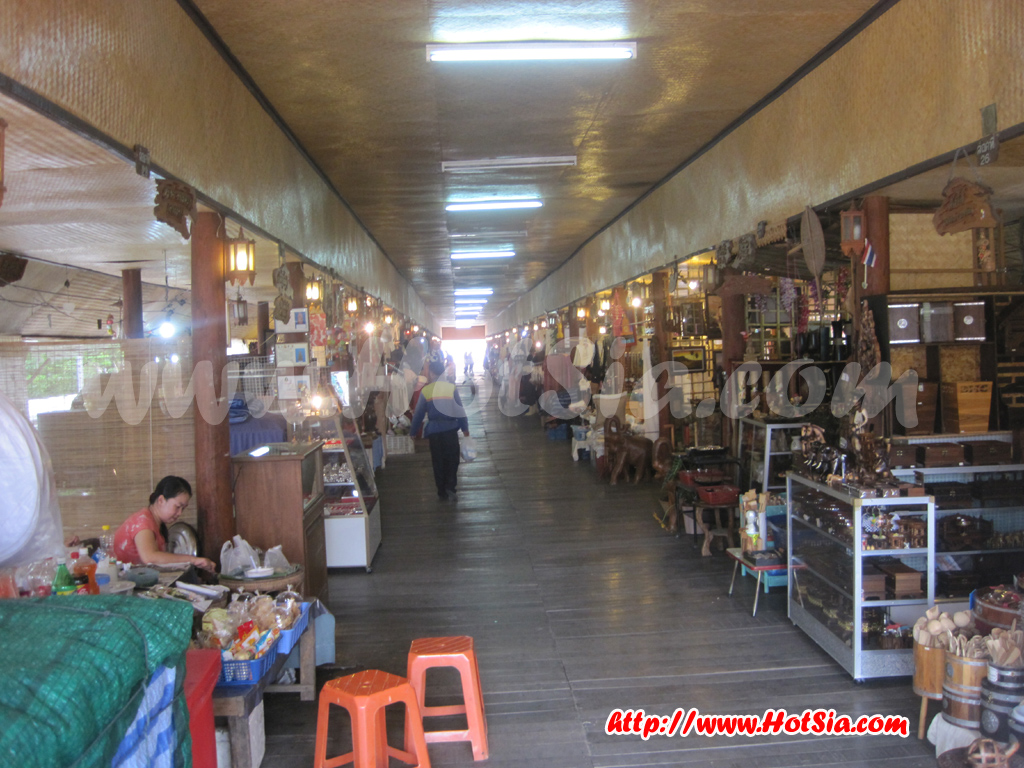 เที่ยวลำพูน กาดขั๋วมุงลำพูน