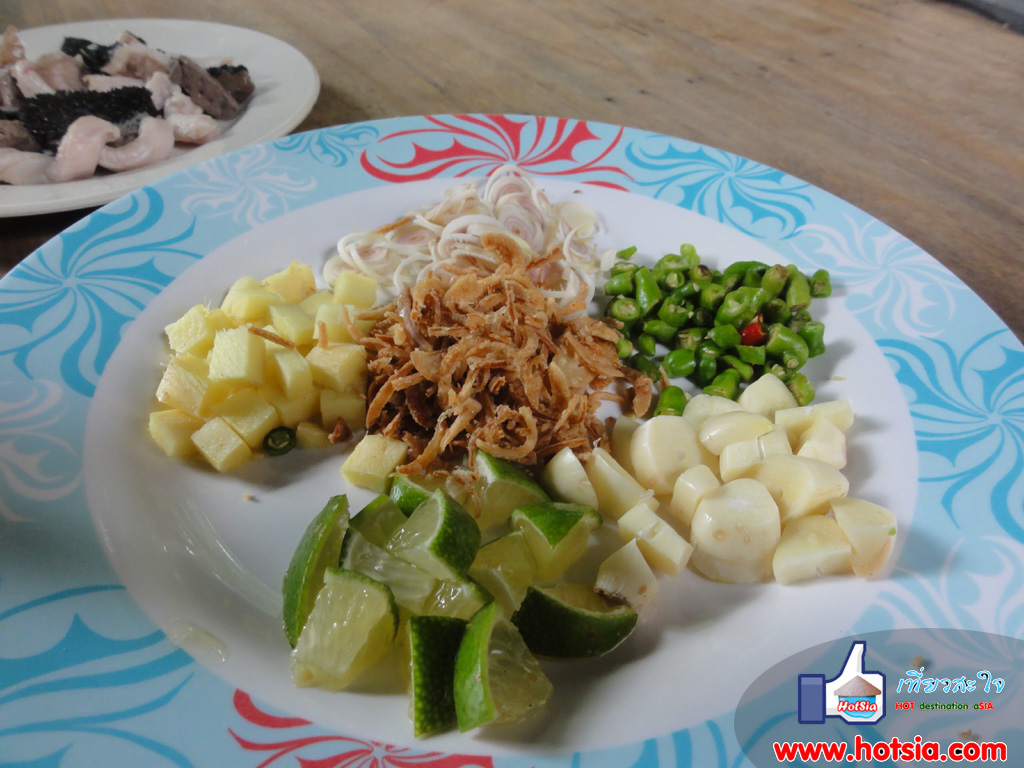 เที่ยวลำพูน ร้านอาหารลาบลุงนิล ลาบลุงนิลลำพูน