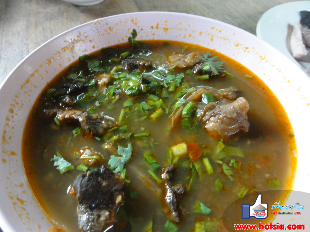 เที่ยวลำพูน ร้านอาหารลาบลุงนิล ลาบลุงนิลลำพูน