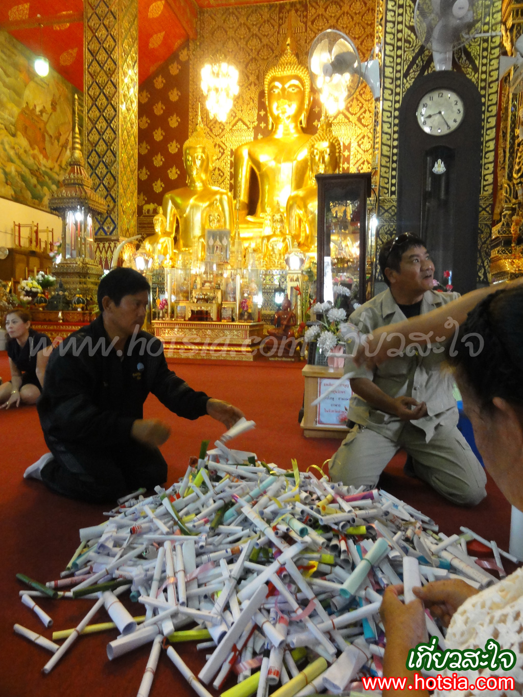 เที่ยวลำพูน สลากย้อม ประเพณีสลากภัต ตานก๋วยสลาก