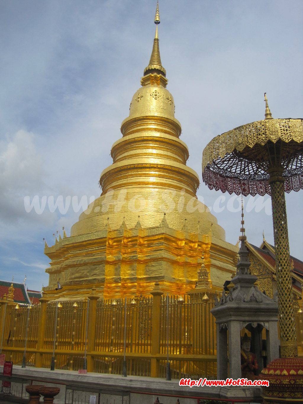 เที่ยวลำพูน วัดพระธาตุหริภุญชัย
