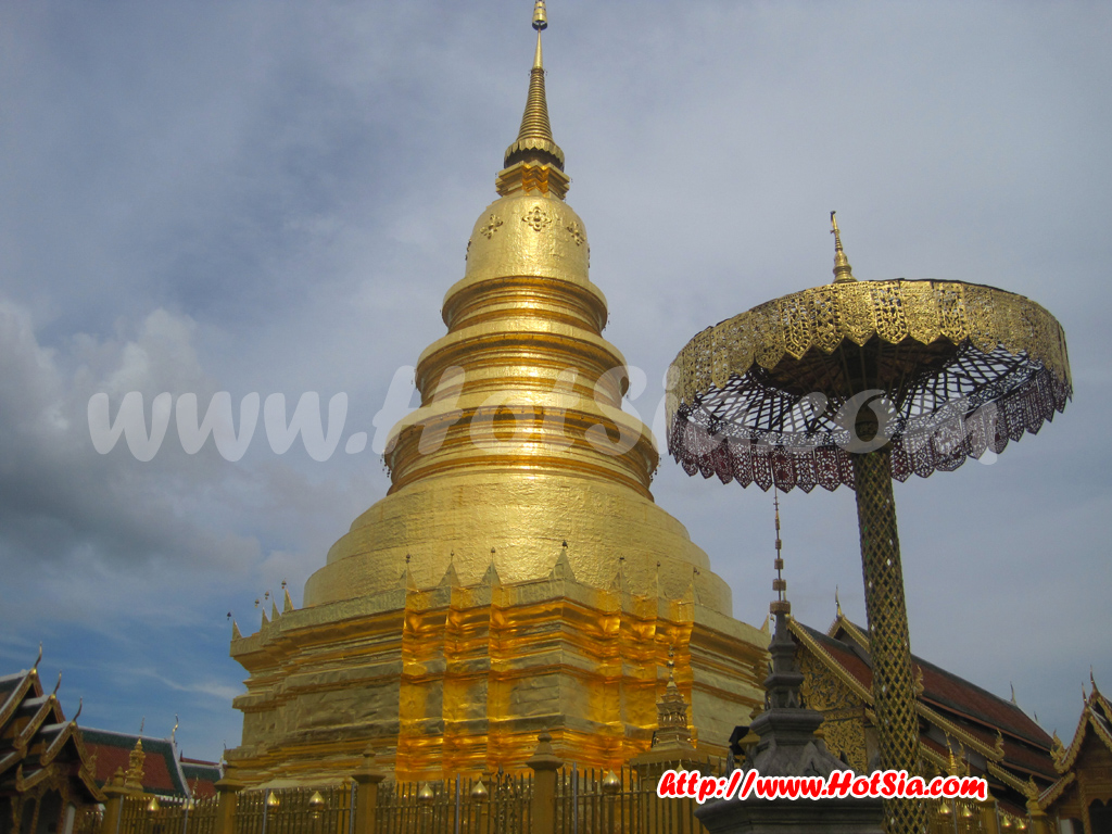 เที่ยวลำพูน วัดพระธาตุหริภุญชัย