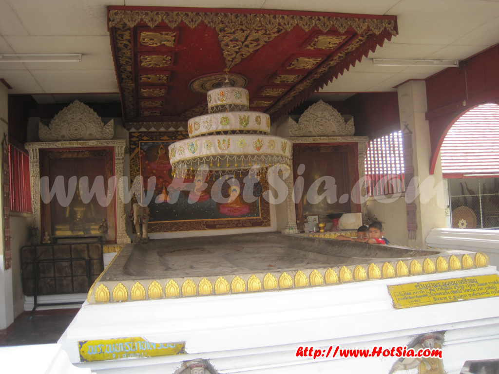 เที่ยวลำพูน วัดพระธาตุหริภุญชัย