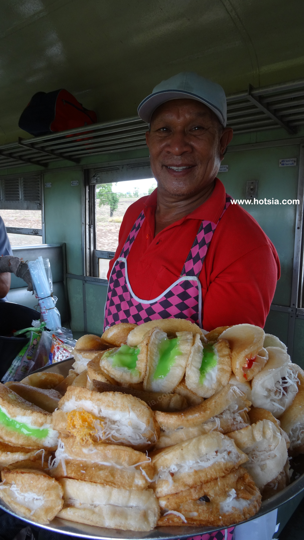 ลพบุรี นั่งรถไฟไปกินผัดกะเพราไทยพวน บ้านสวนปลูกรัก ลพบุรี