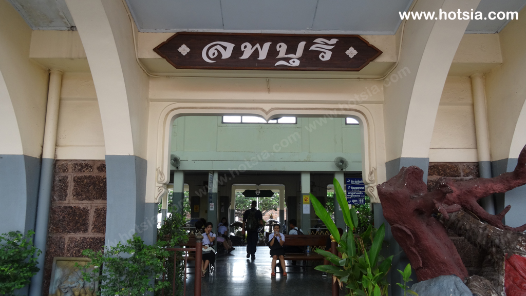 ลพบุรี นั่งรถไฟไปกินผัดกะเพราไทยพวน บ้านสวนปลูกรัก ลพบุรี
