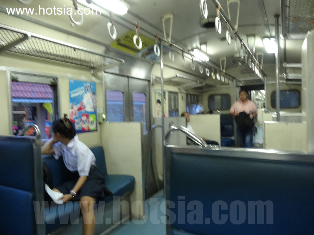 ลพบุรี นั่งรถไฟฟรีจากเมืองลพบุรี