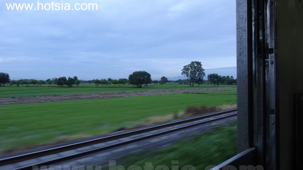 ลพบุรี นั่งรถไฟฟรีจากเมืองลพบุรี