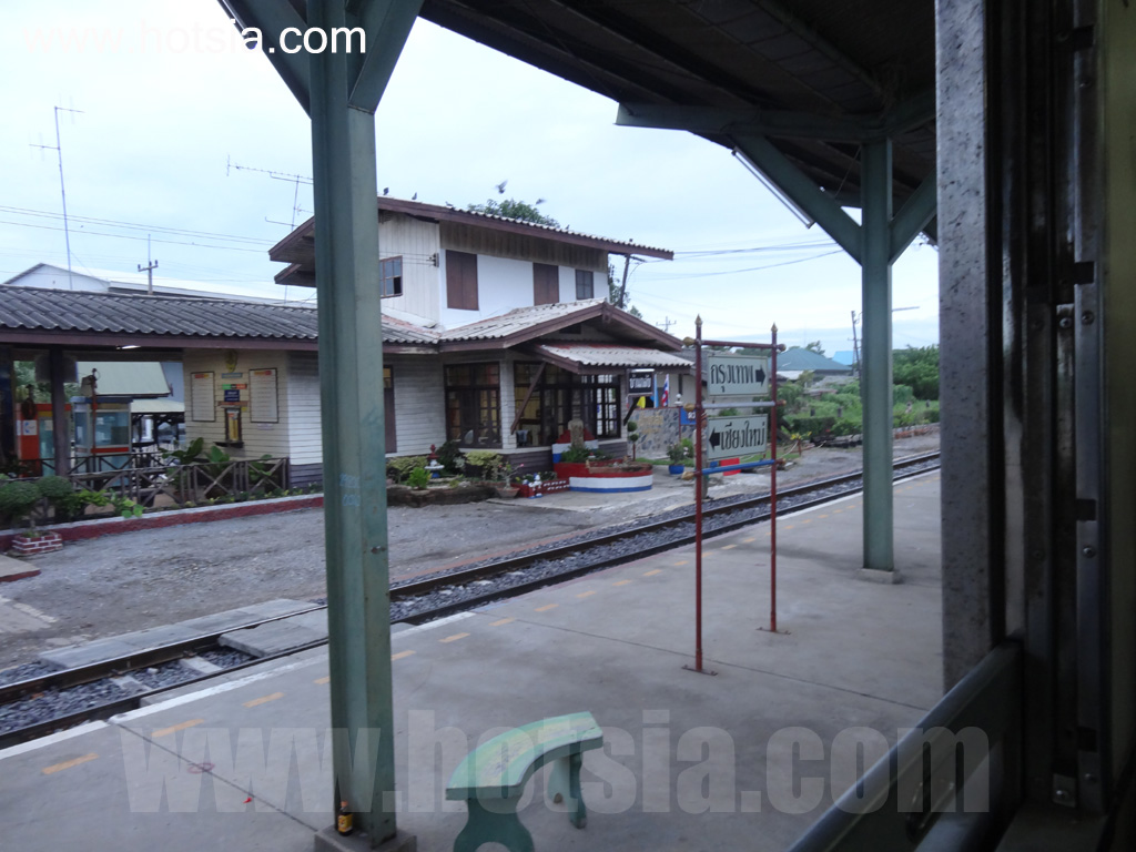 ลพบุรี นั่งรถไฟฟรีจากเมืองลพบุรี