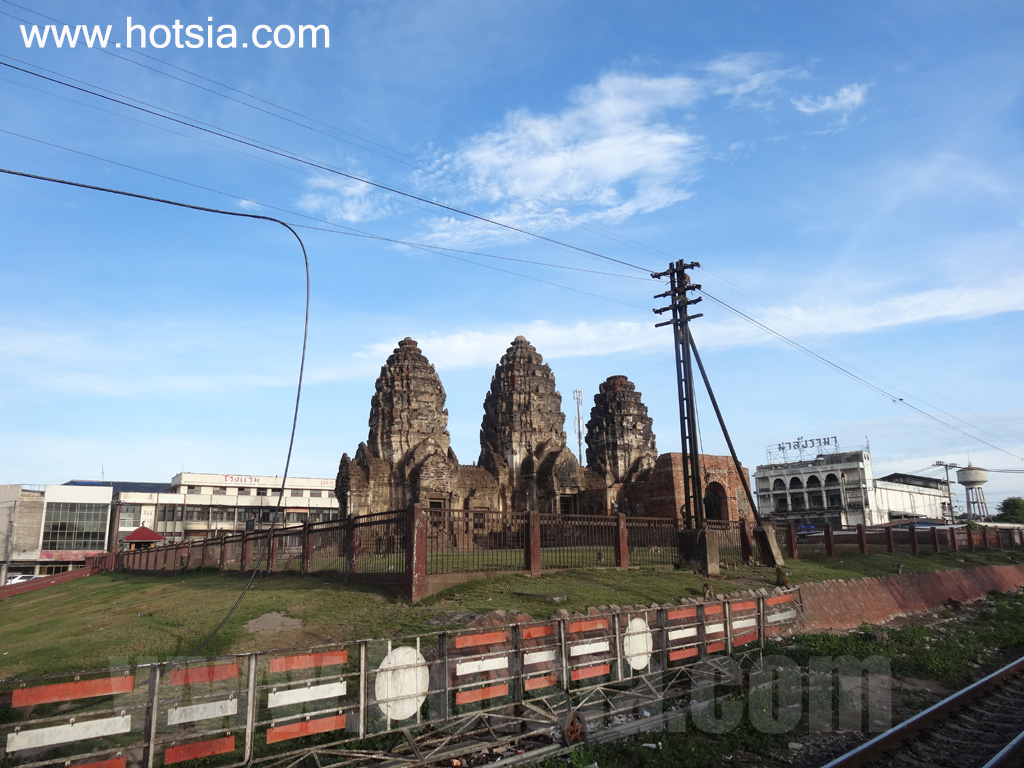 ลพบุรี เดินเล่นเมืองลพบุรี
