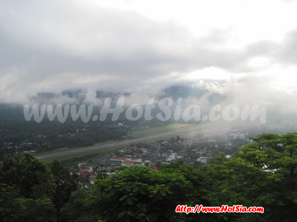 เที่ยวแม่ฮ่องสอน เดินขึ้นพระธาตุดอนกองมู