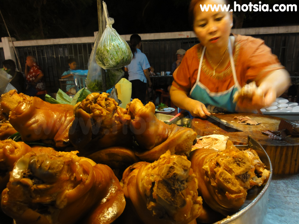 เที่ยวมุกดาหาร ตลาดราตรี