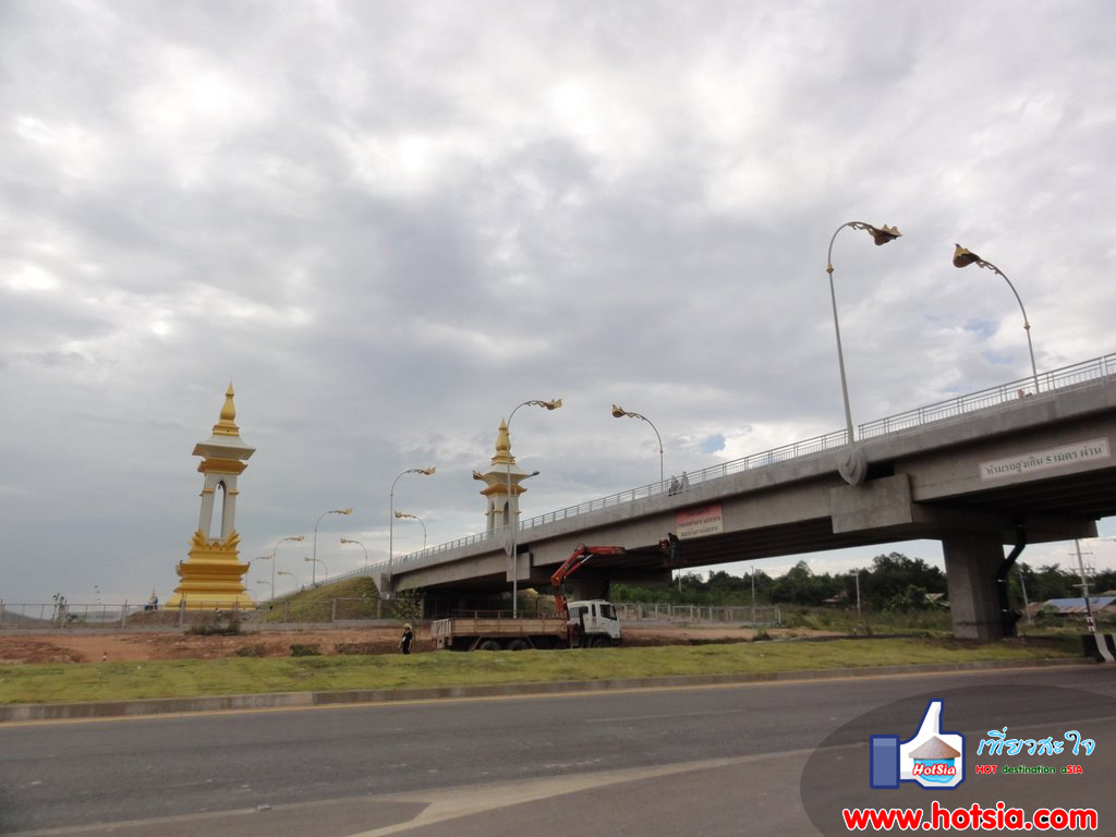 เที่ยวอุตรดิตถ์ สะพานข้ามแม่น้ำโขงไทยแห่งที่ 3 นครพนม ท่าแขก