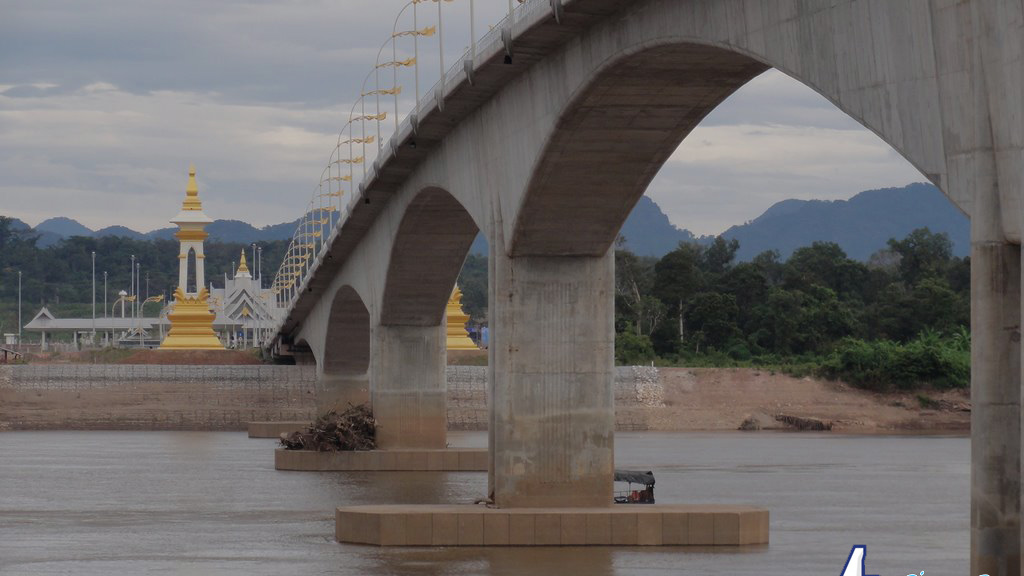 เที่ยวอุตรดิตถ์ สะพานข้ามแม่น้ำโขงไทยแห่งที่ 3 นครพนม ท่าแขก