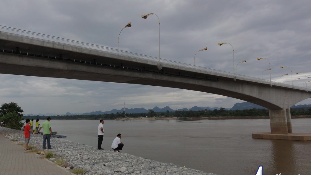 เที่ยวอุตรดิตถ์ สะพานข้ามแม่น้ำโขงไทยแห่งที่ 3 นครพนม ท่าแขก